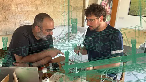 César Escudero Andaluz and Charalambos Margaritis